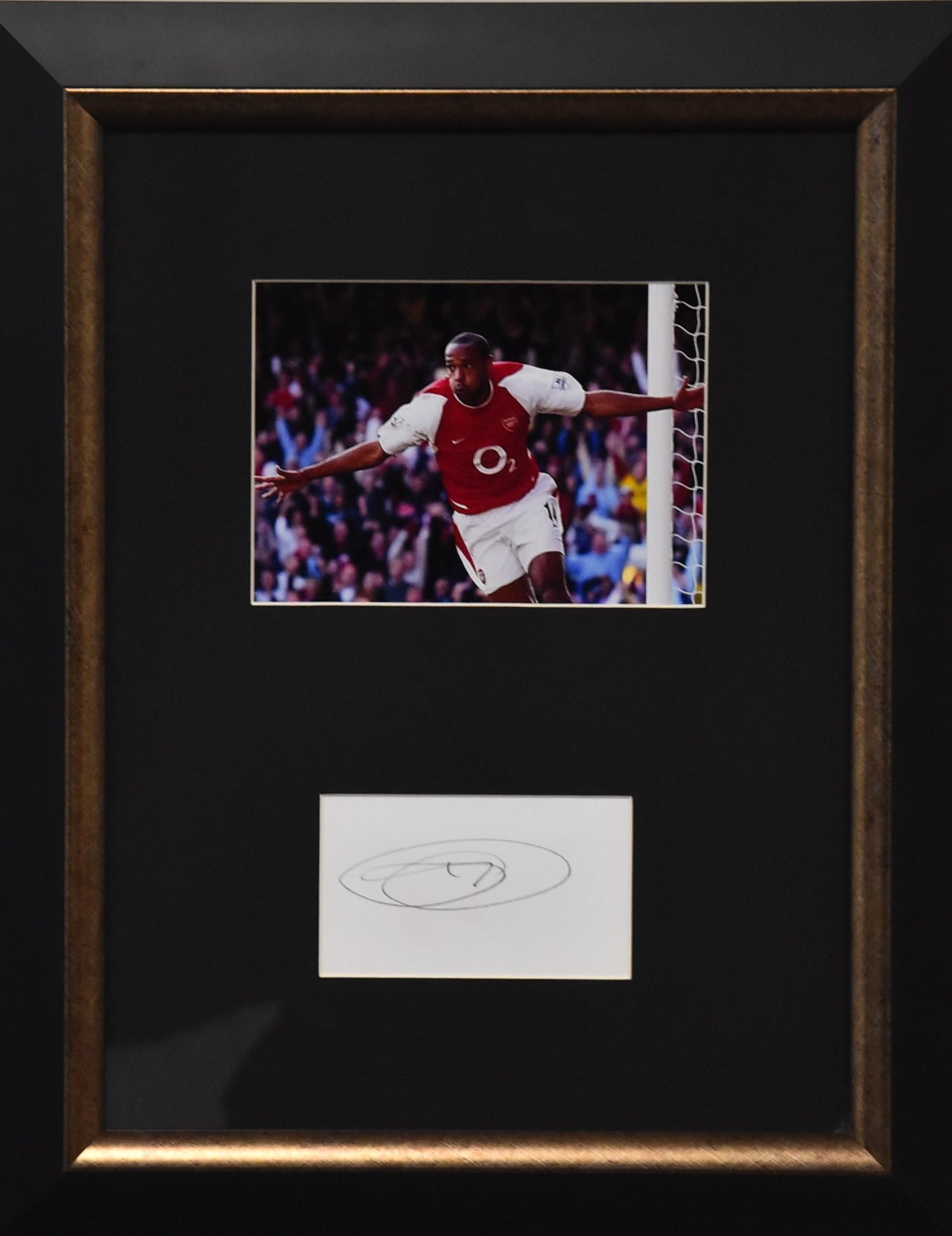 Thierry Henry Personally Signed Portrait Unique Memorabilia thierry-henry-personally-signed-portrait-unique-memorabilia