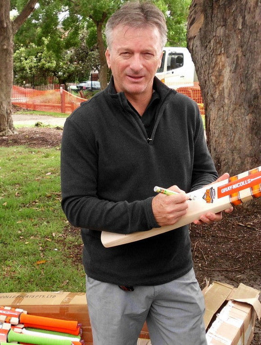 Unique Memorabilia Celebrates 45 Years of Autograph Collecting