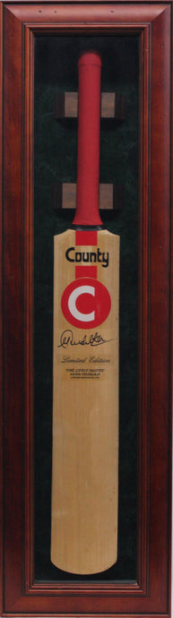 Sachin Tendulkar 'The Little Master' Signed Bat, from Unique Memorabilia. 