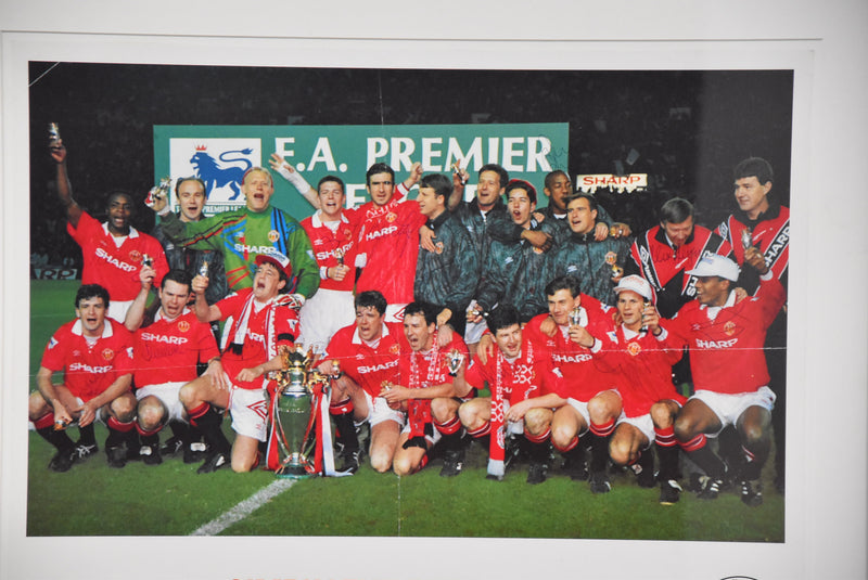 Load image into Gallery viewer, Manchester United &#39;Simply The Best&#39; 1992/93 Signed Piece, from Unique Memorabilia. 
