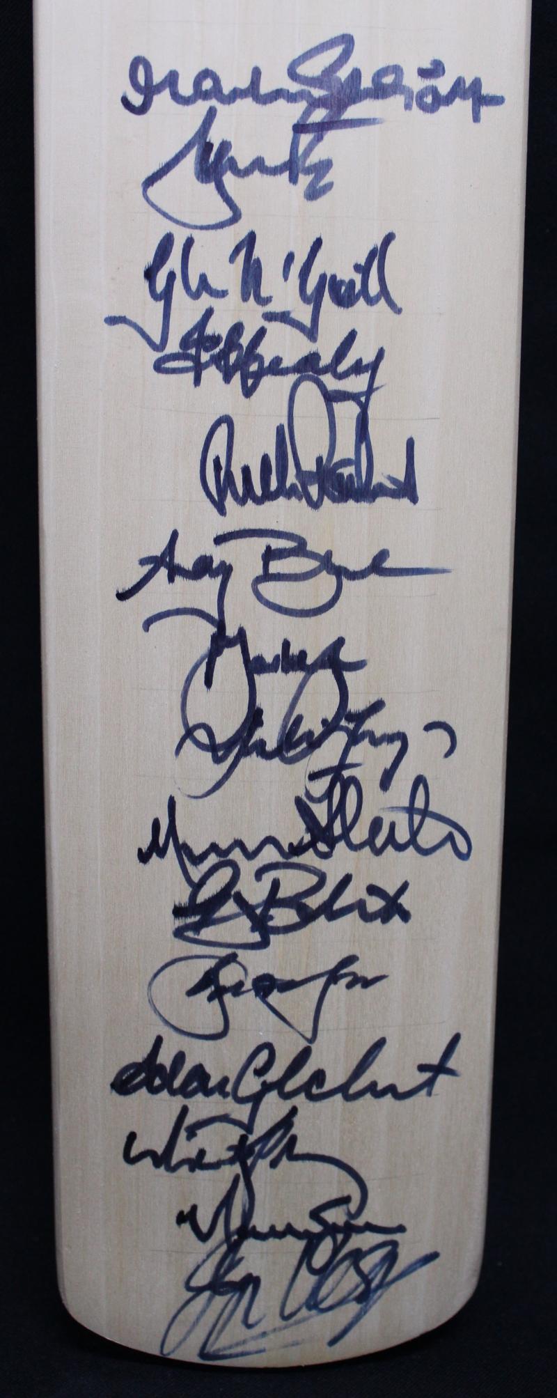 Load image into Gallery viewer, 1997 Australia Ashes Tour Signed Bat Incl Warne, Gilchrist, Ponting, Waugh
