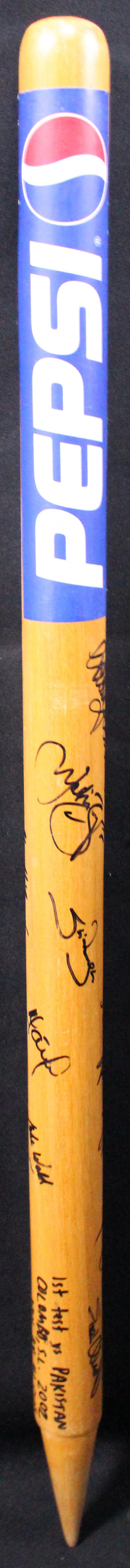 Load image into Gallery viewer, Jason Gillespie's Test Stump 2002 Signed by 16 Incl. Warne, Ponting, Waugh
