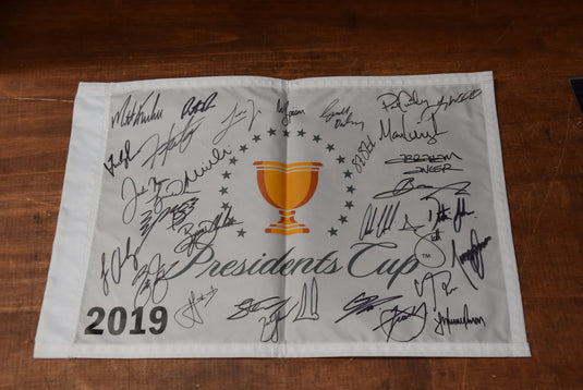 2019 Presidents Cup Teams Signed Golf Flag Incl. Woods, Scott, Els ,De Chambeau