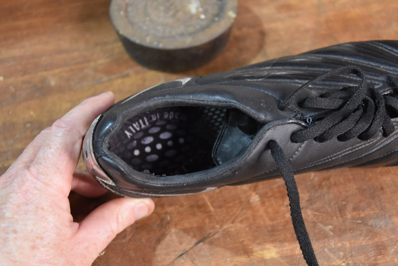 Load image into Gallery viewer, Andy Cole Manchester United Match-Worn Boot
