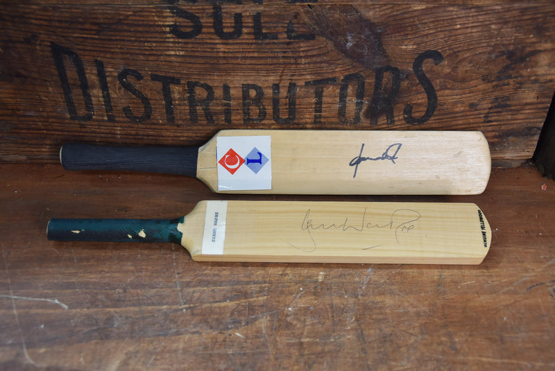 Load image into Gallery viewer, Shane Warne Personally Signed Mini Bats x 2
