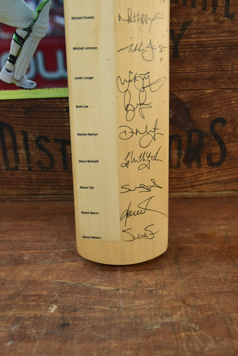 Load image into Gallery viewer, Australia 2006-2007 Ashes Team Signed Bat Incl Warne, Ponting, Gilchrist
