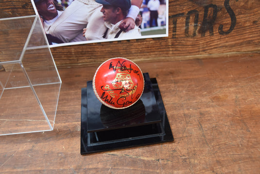 Shane Warne, Mike Gatting, Sir Ian Botham, Hussain, Vaughan & Lara Signed Ball