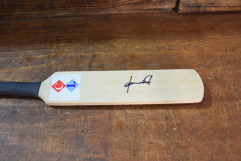 Load image into Gallery viewer, Mini Bat - Personally Signed by Shane Warne
