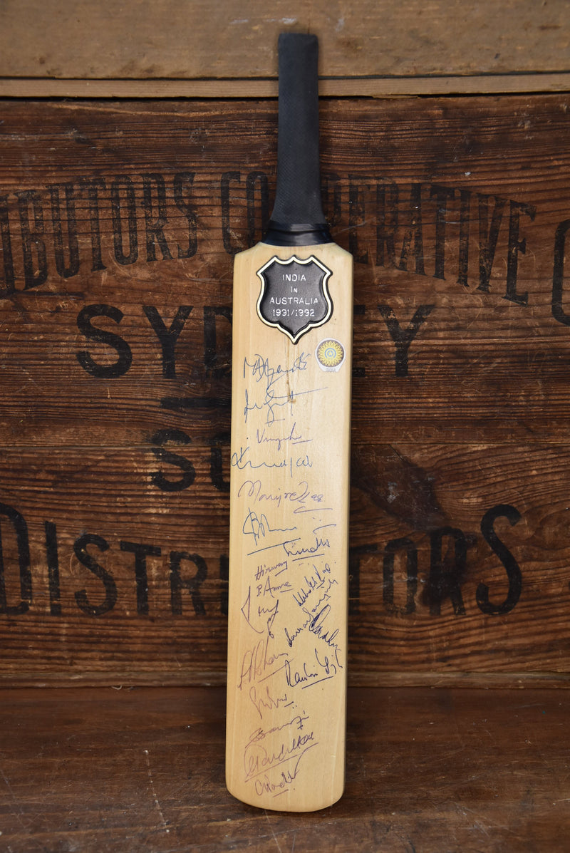Load image into Gallery viewer, India in Australia 1991/1992 Team Signed Mini Bat
