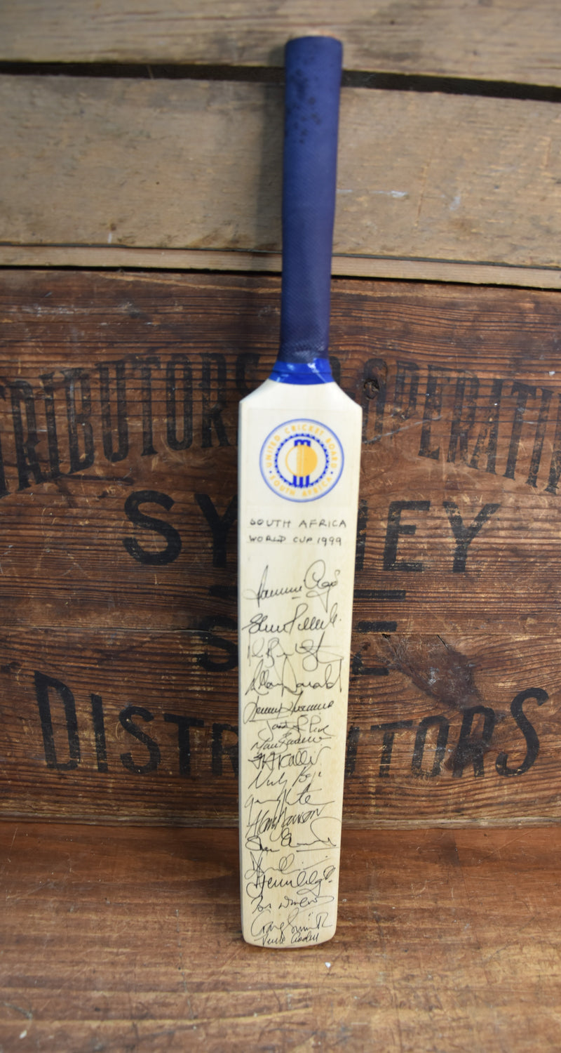 Load image into Gallery viewer, South Africa ICC World Cup 1999 Team-Signed Mini Bat Inc. Pollock, Donald, Klusener
