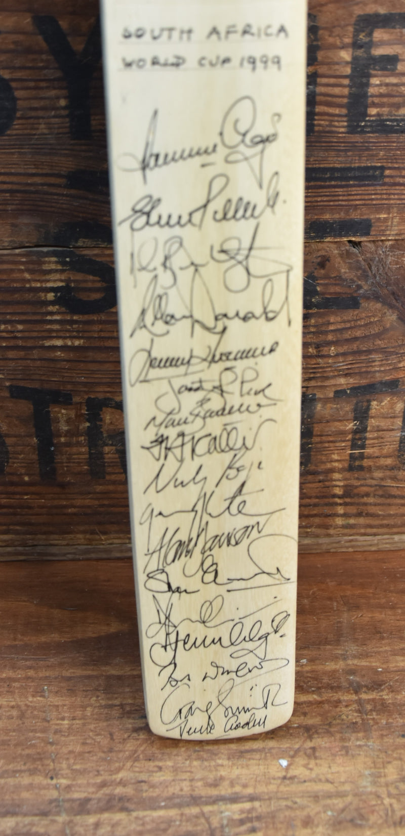 Load image into Gallery viewer, South Africa ICC World Cup 1999 Team-Signed Mini Bat Inc. Pollock, Donald, Klusener
