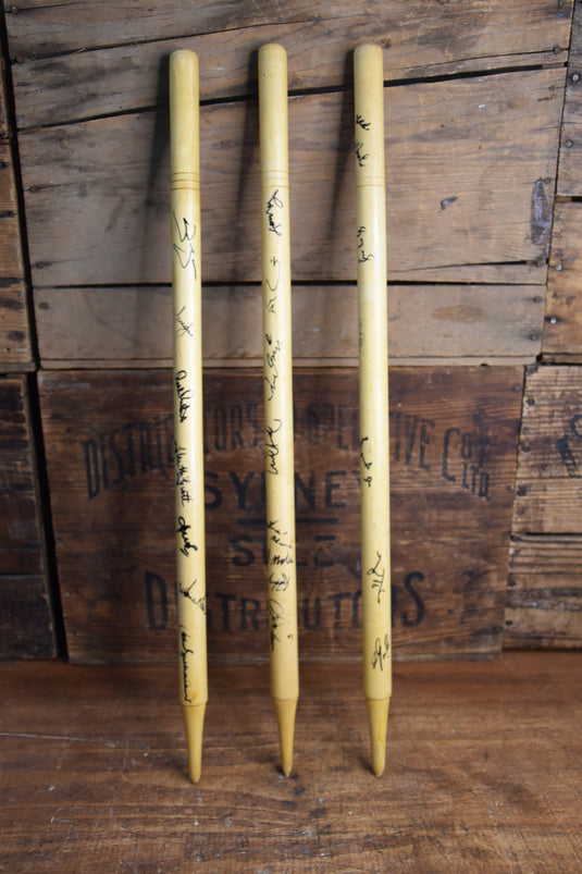 1999/2000 Stumps signed by Australia, India, Pakistan Inc. Warne, Tendulkar, Akram