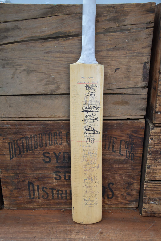 1998-99 Team Signed Bat by Australia, England and Sri Lanka, from Unique Memorabilia. 