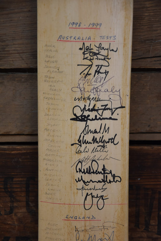 1998-99 Team Signed Bat by Australia, England and Sri Lanka, from Unique Memorabilia. 