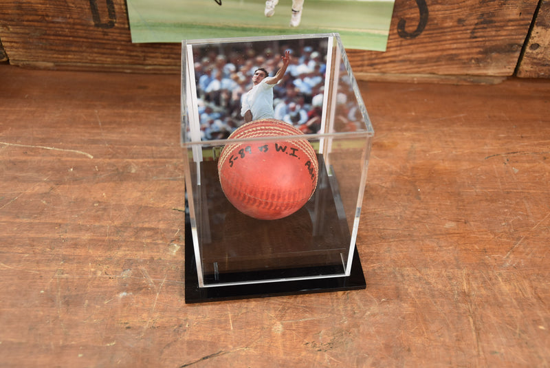 Load image into Gallery viewer, Jason Gillespie &quot;5 Wickets in an Innings&quot; Test Ball, 5/89 v WI
