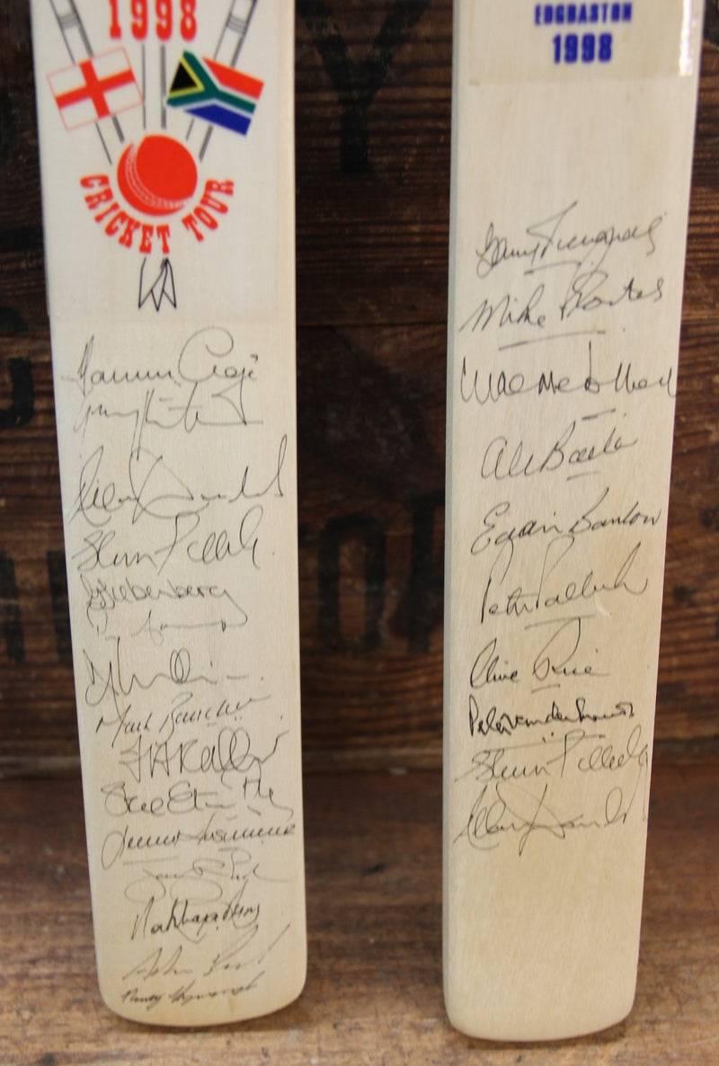 Load image into Gallery viewer, South African Cricket - 2 personally signed mini bats - 1998 team and legends of SA cricket
