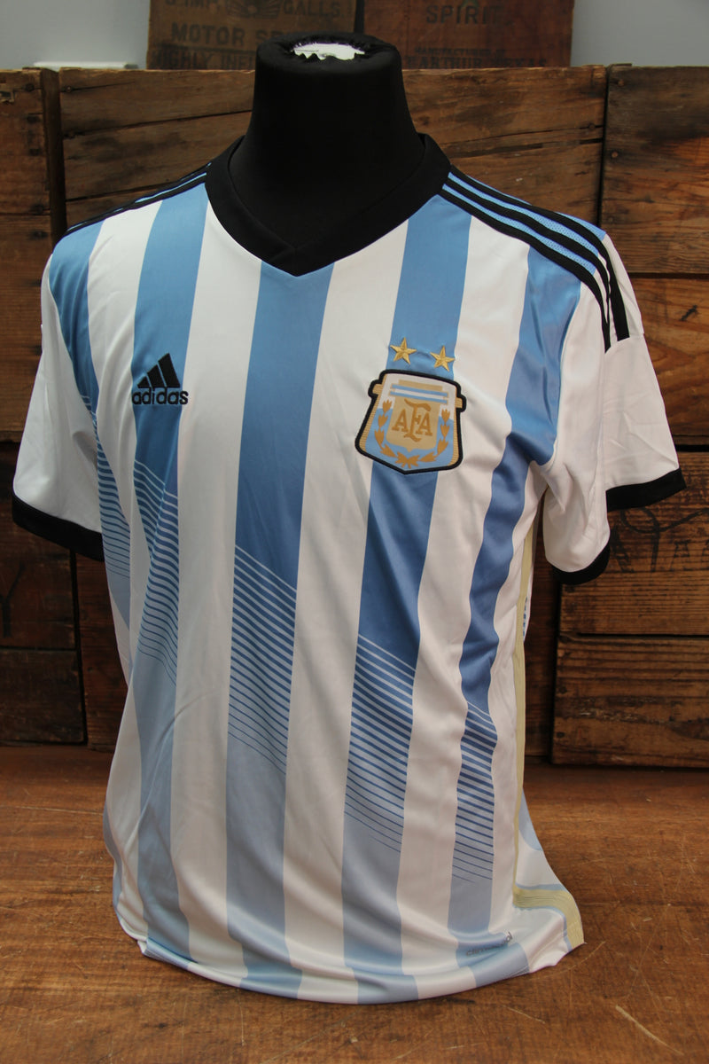 Load image into Gallery viewer, Lionel Messi Personally Signed Argentina Jersey - Beckett Witnessed COA
