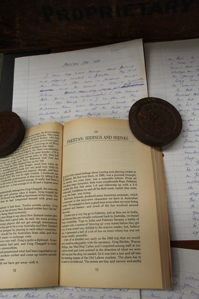 Load image into Gallery viewer, Allan Border - Handwritten Chapter for "An Autobiography" (1986)
