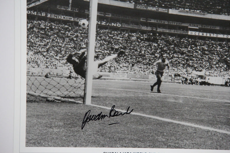 Load image into Gallery viewer, Gordon Banks Personally Signed 1970 World Cup "Greatest Save in History"
