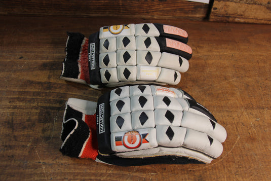 Shane Warne 2005 Ashes Test-Worn Batting Gloves