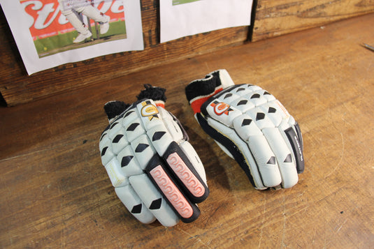 Shane Warne 2005 Ashes Test-Worn Batting Gloves