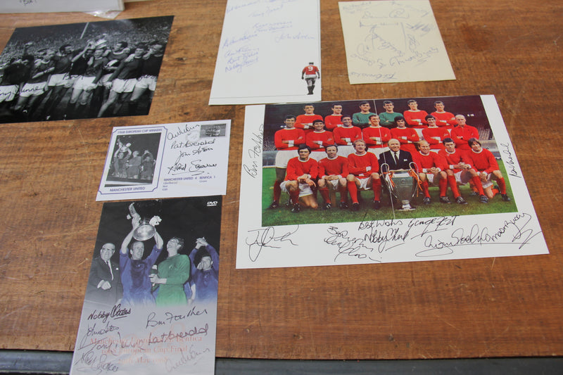 Load image into Gallery viewer, Manchester United Autographs - The Finest Collection in the World.
