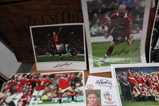 Manchester United Autographs - The Finest Collection in the World.
