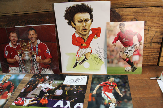 Manchester United Autographs - The Finest Collection in the World.
