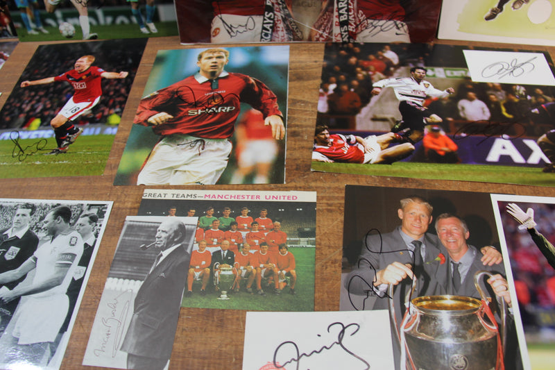 Load image into Gallery viewer, Manchester United Autographs - The Finest Collection in the World.
