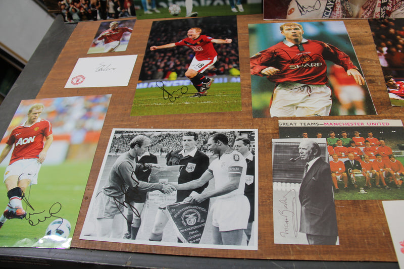 Load image into Gallery viewer, Manchester United Autographs - The Finest Collection in the World.
