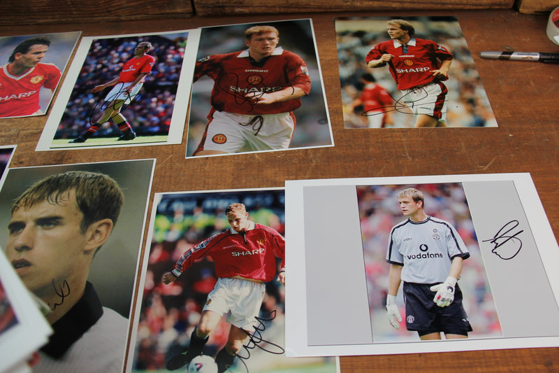 Load image into Gallery viewer, Manchester United Autographs - The Finest Collection in the World.

