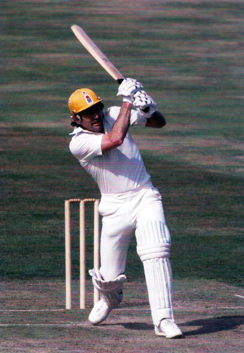 Load image into Gallery viewer, Aussie Cricket Legends of the 70s &amp; 80s - Lillee, Marsh, I &amp; G Chappell, Signed Collection
