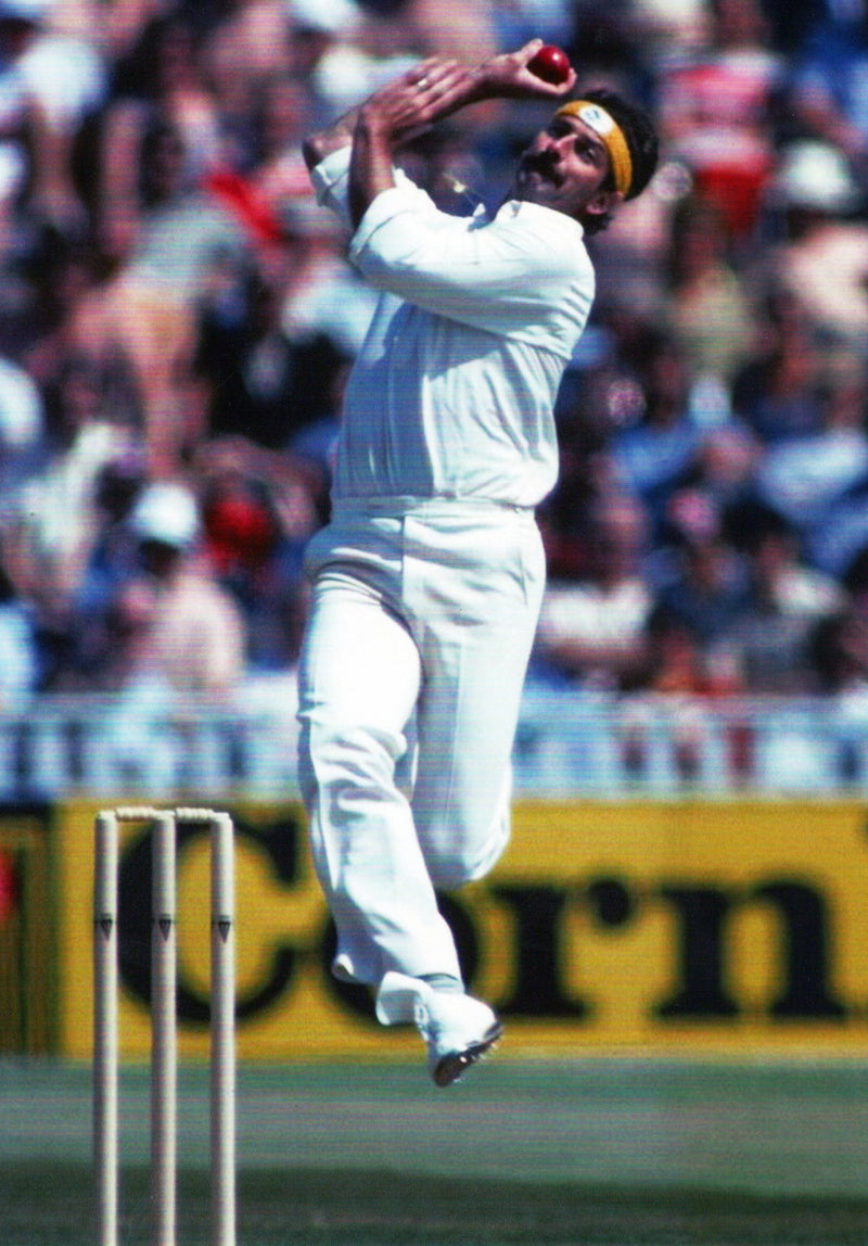 Load image into Gallery viewer, Aussie Cricket Legends of the 70s &amp; 80s - Lillee, Marsh, I &amp; G Chappell, Signed Collection
