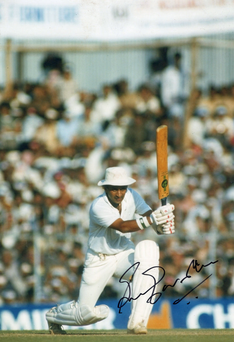 Load image into Gallery viewer, Sachin Tendulkar and Sunil Gavaskar Personally Signed Photos
