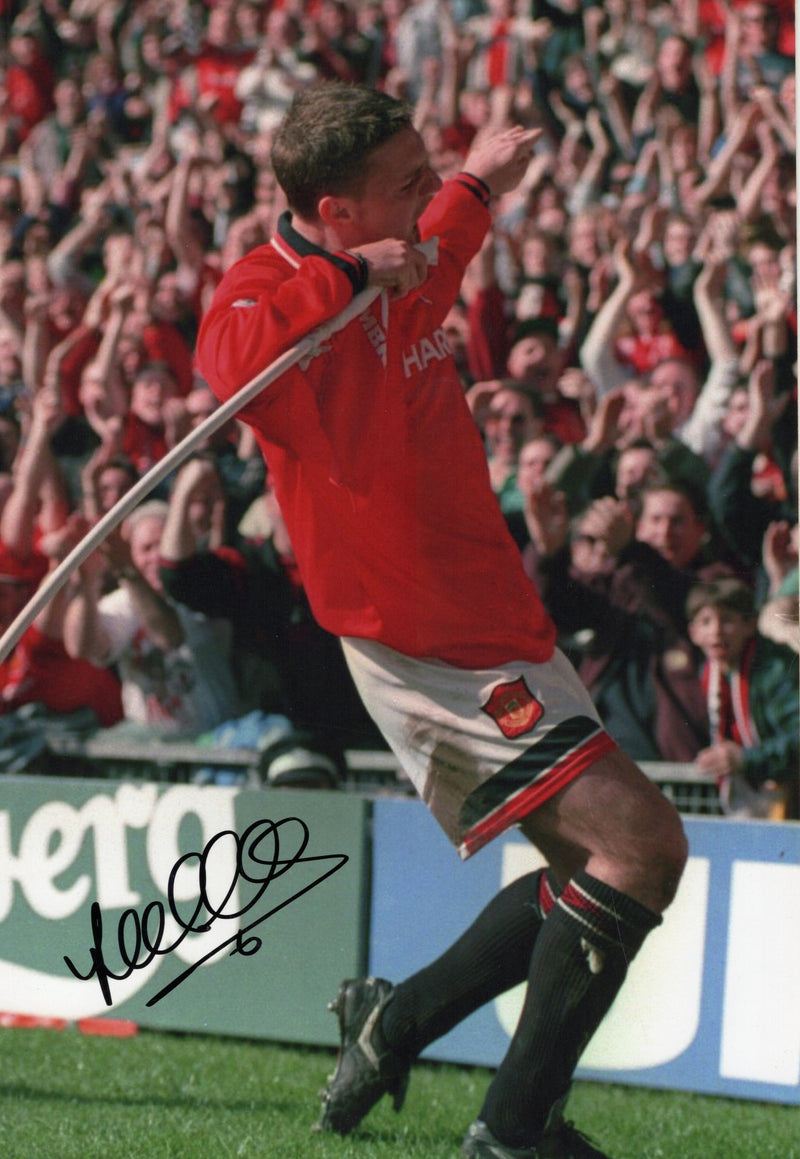 Load image into Gallery viewer, Manchester United Greats - Player Signed Photos and Pics
