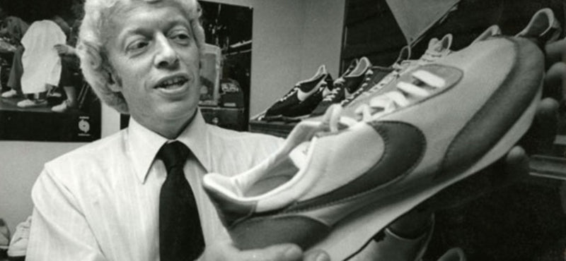 Load image into Gallery viewer, Nike Founder Phil Knight Personal Signature, Beckett Authenticated

